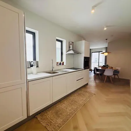 4 Kj One Bedroom