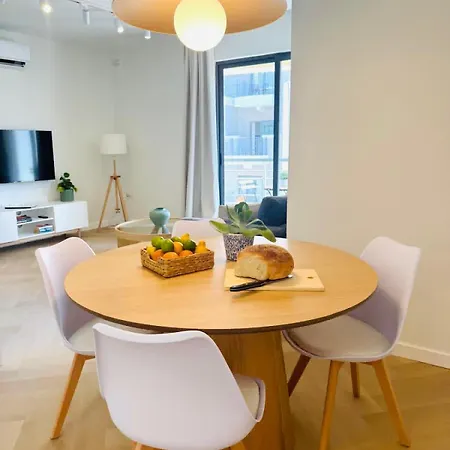 4 Kj One Bedroom メーリッハ